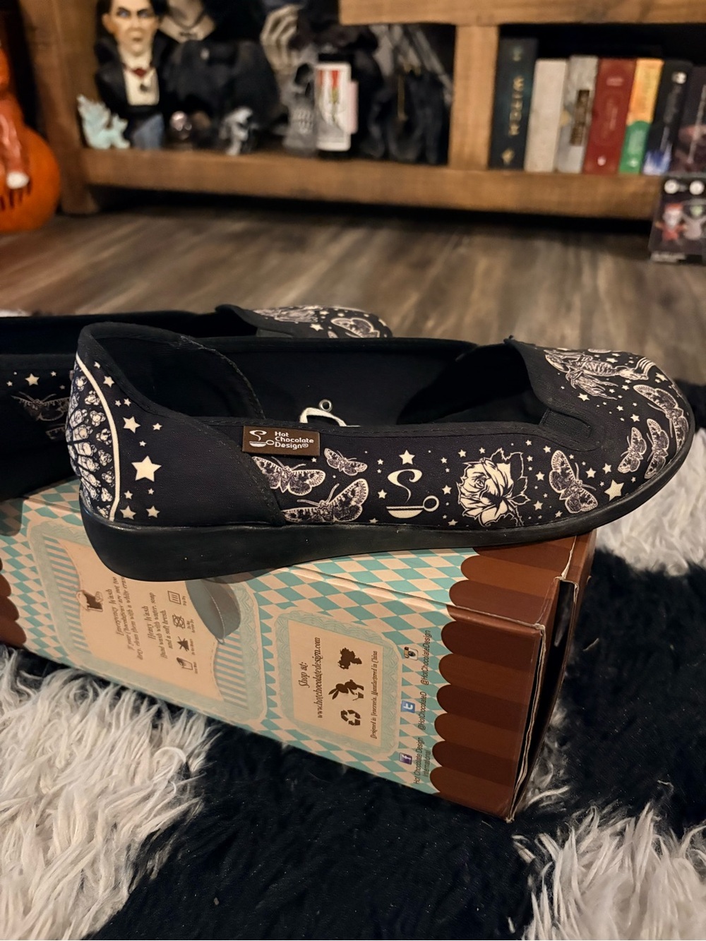Hot Chocolate Design Fallen Angel Slip-on flats - Picture 2 of 5